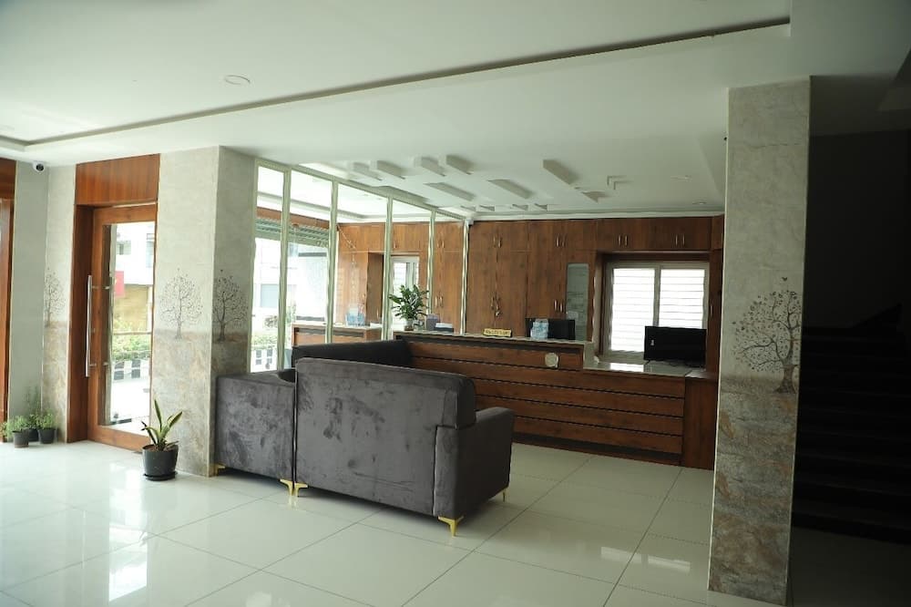 Hotel ROI Inn