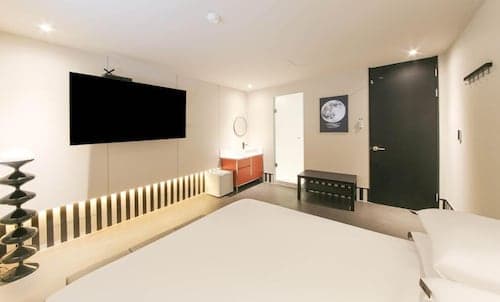 HOTEL RUGO