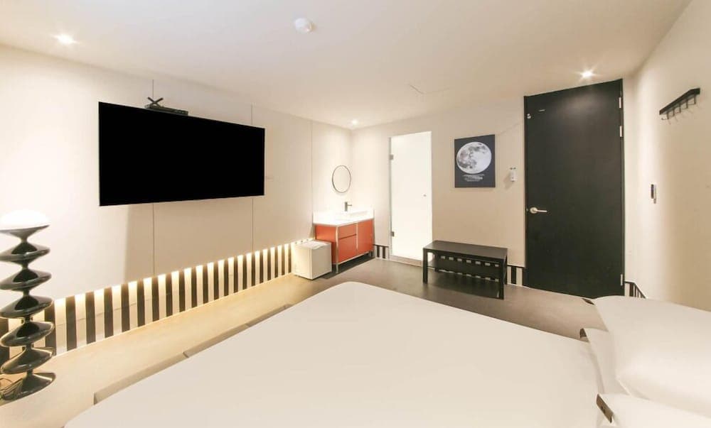 HOTEL RUGO
