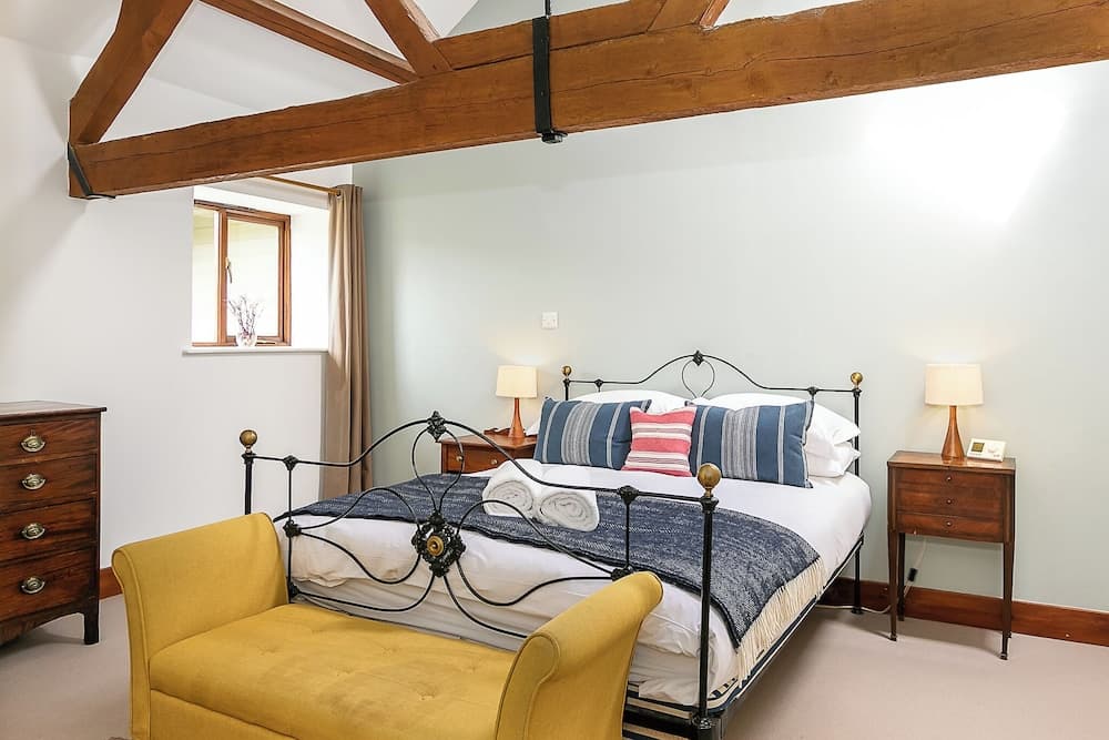 Glyme Flat Peaceful Country Retreat