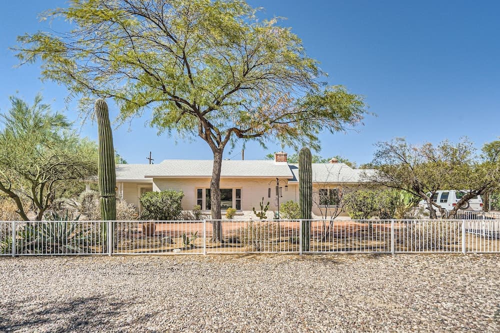 Casas Adobes + Salt Water Pool + Guest House + Views