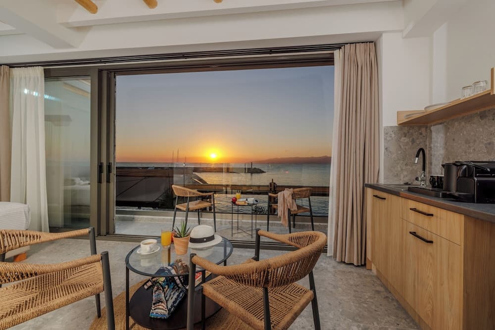 Soho SeaFront Suites