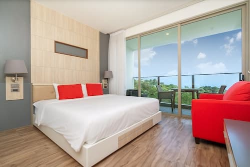 Sea View Suite C64 in Oceana near Beach
