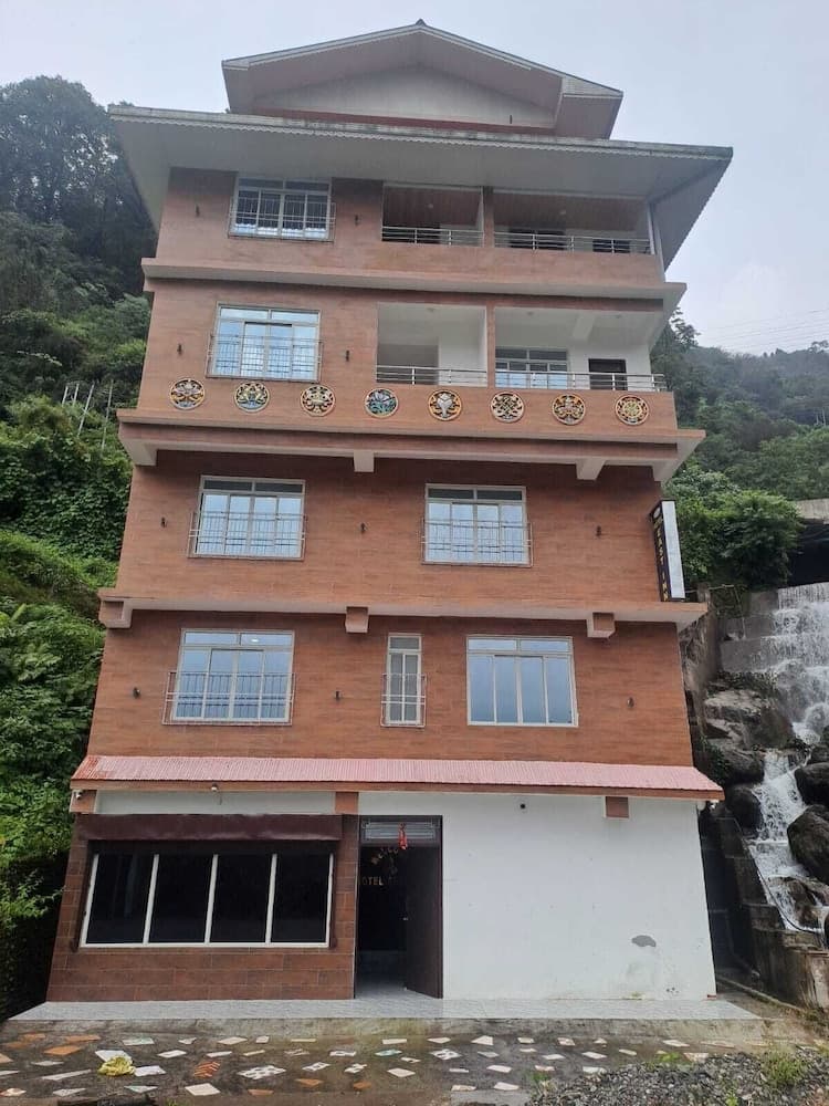 Hotel East Inn