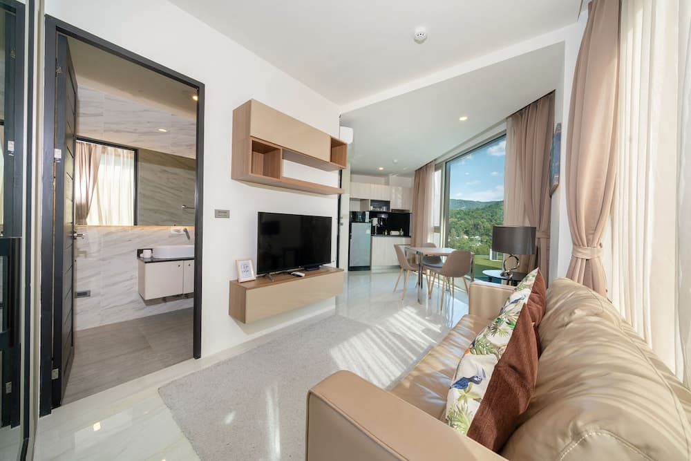 Tropical View Apartment C36 at Oceana