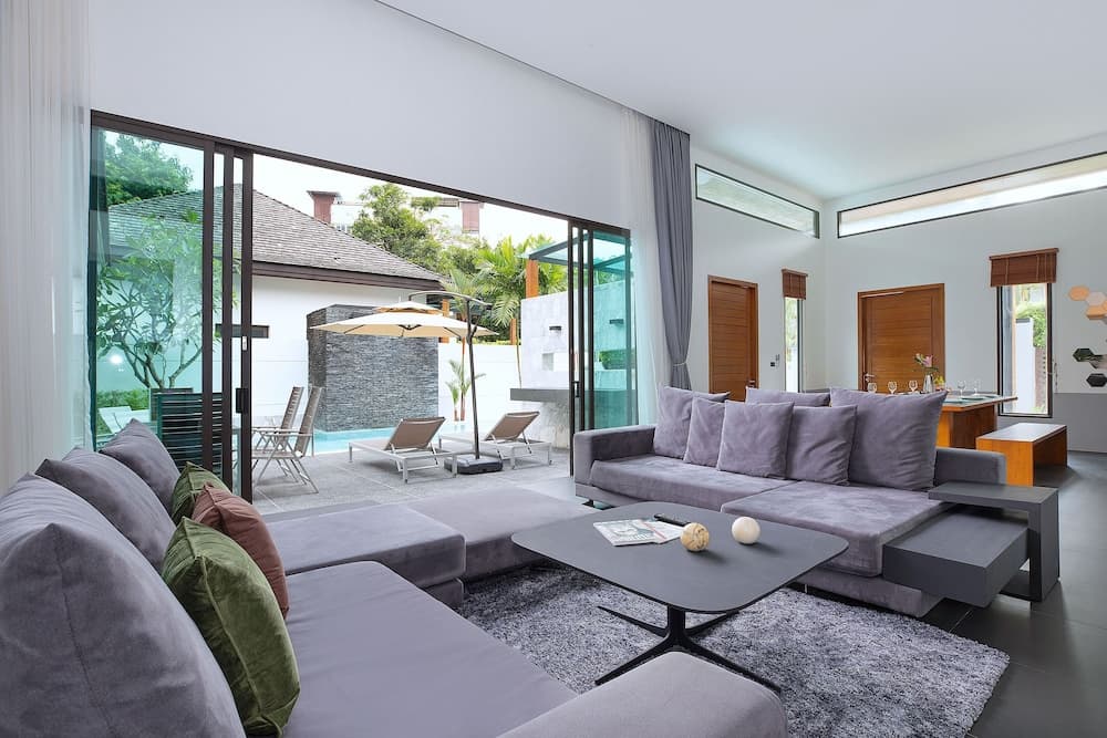 Elegant 3BR Pool Villa Coco B6 in Kamala