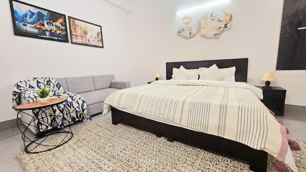 Lux Studio Epic Stay