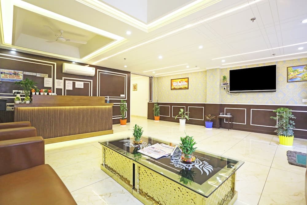 Hotel Decent Suites - Delhi Airport