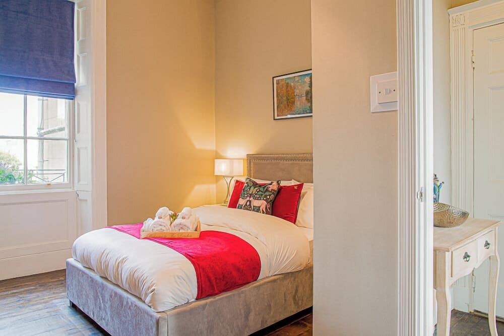 Stylish Grade II Apartment - The London