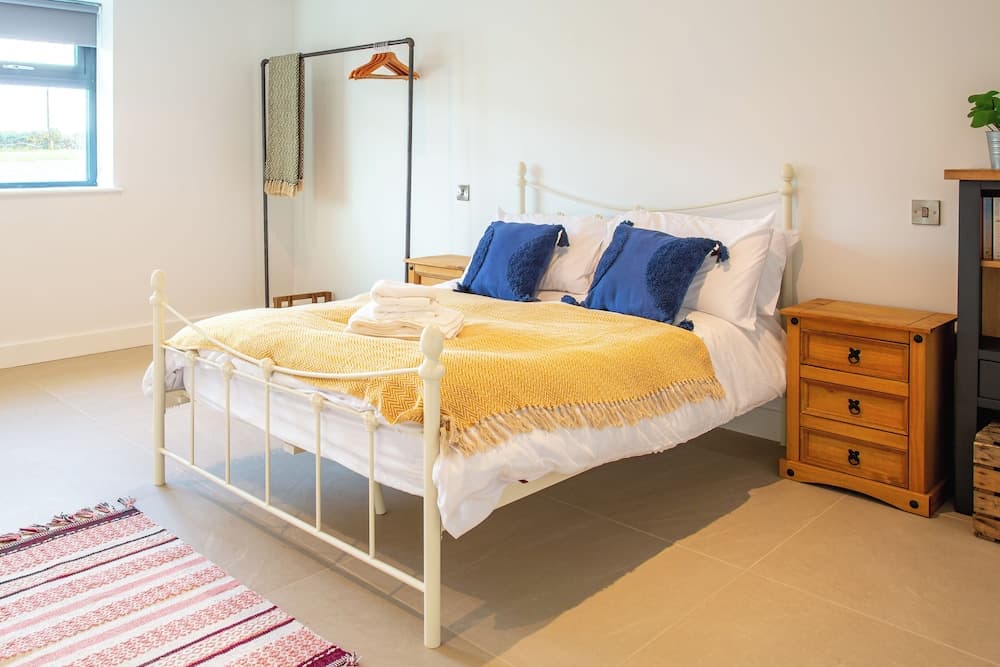 Orchard Barn-Luxury 4 BD Barn Conversion