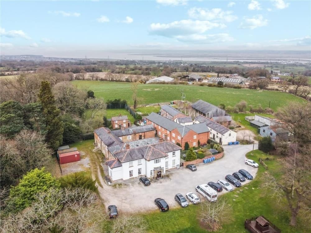 Plas Bellin Apartments