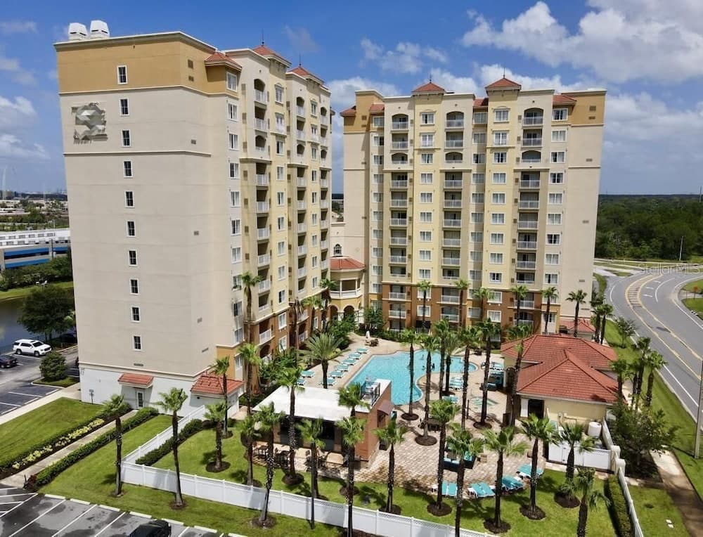 Premier Resort Condos Near Universal