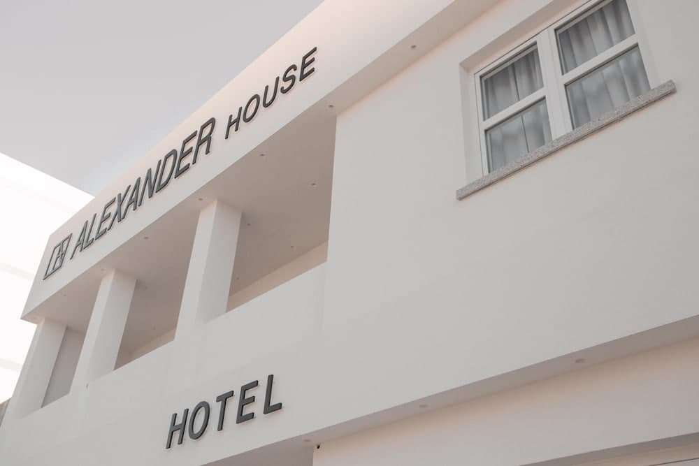 Alexander House Hotel