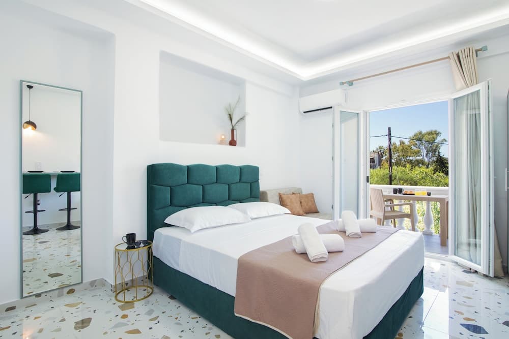 Anais Luxury Living Green