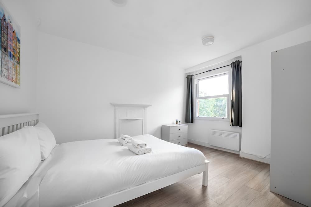 Stylish Stay 2-bed by Tower of London