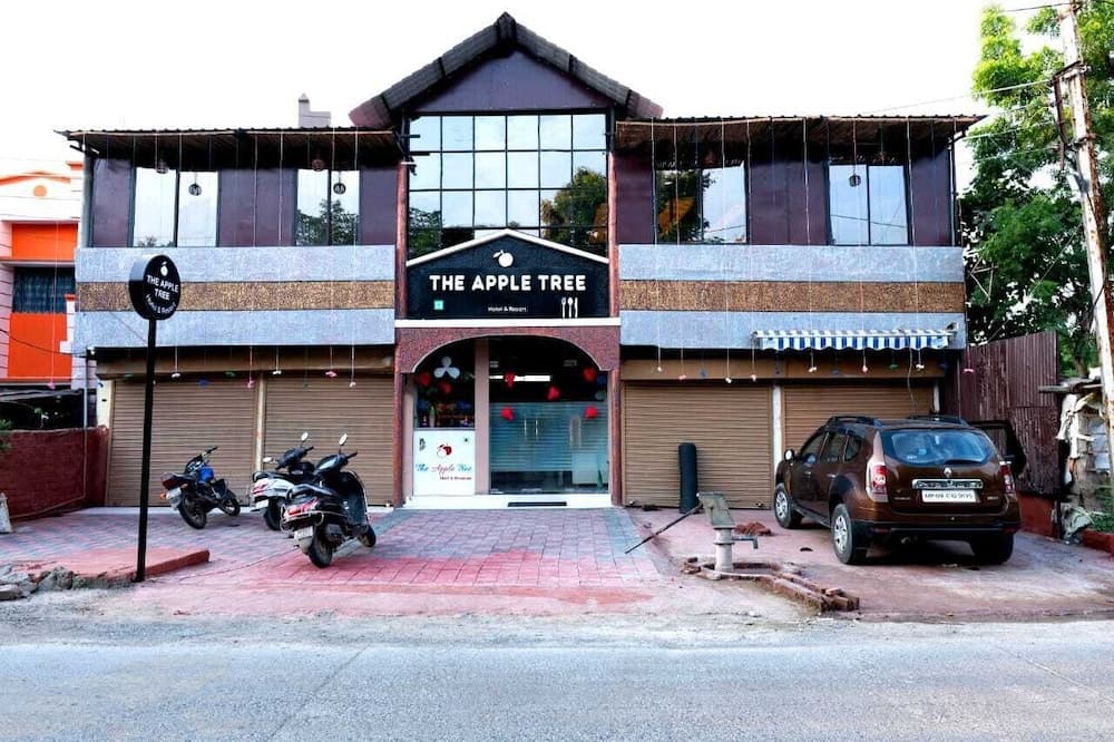 The Apple Tree Hotel