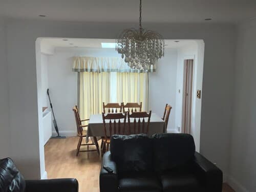 New Malden - 4 Beds - Sleeps 8 - Garden - Wifi
