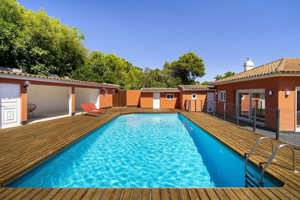 Poolside Paradise: Your Dream Retreat In Cascais W/ S-Pool, Gym And Parking