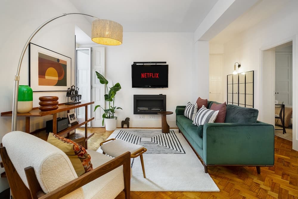 Premium Alfama 2-Br Great For Remote Workers & Digital Nomads