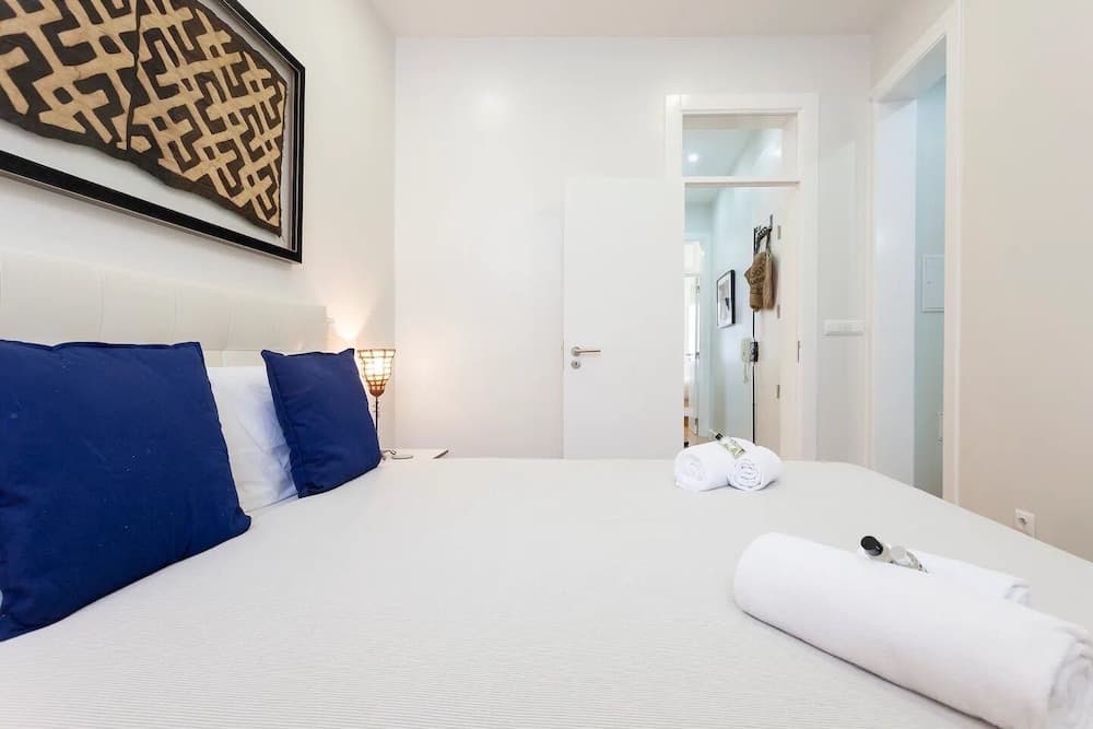 Alfama Spacious 2-Bed Near Feira Da Ladra