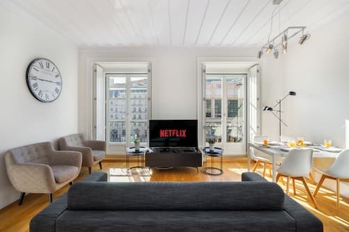 Restauradores Deluxe W/ Elevator & Ac Perfect For Families & Friends