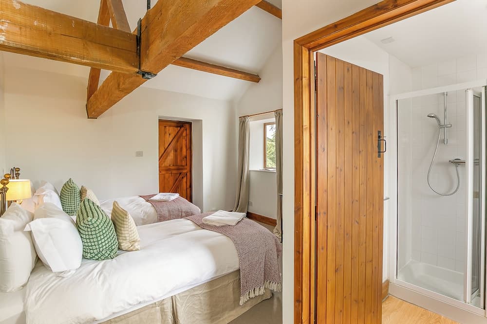 Stunning Barn Conversion - Rural Setting