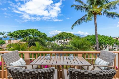 Maui Kamaole, #i215 2 Bedroom Condo by RedAwning
