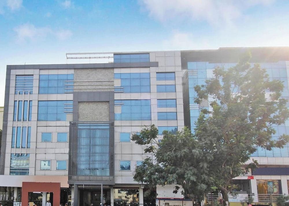 Sri Surabhi Luxurious Rooms