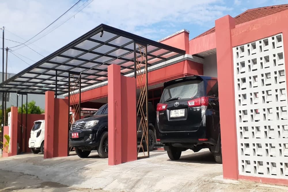 Capital O 94208 Homtel Menza plantinum