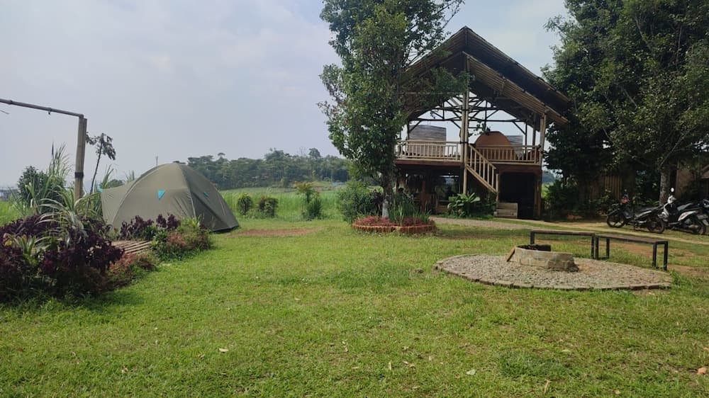 Landeuh Savana Pangrango Camp by ABM