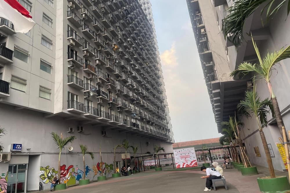 OYO 94221 Grand Asia Afrika Apartment By Qr Property