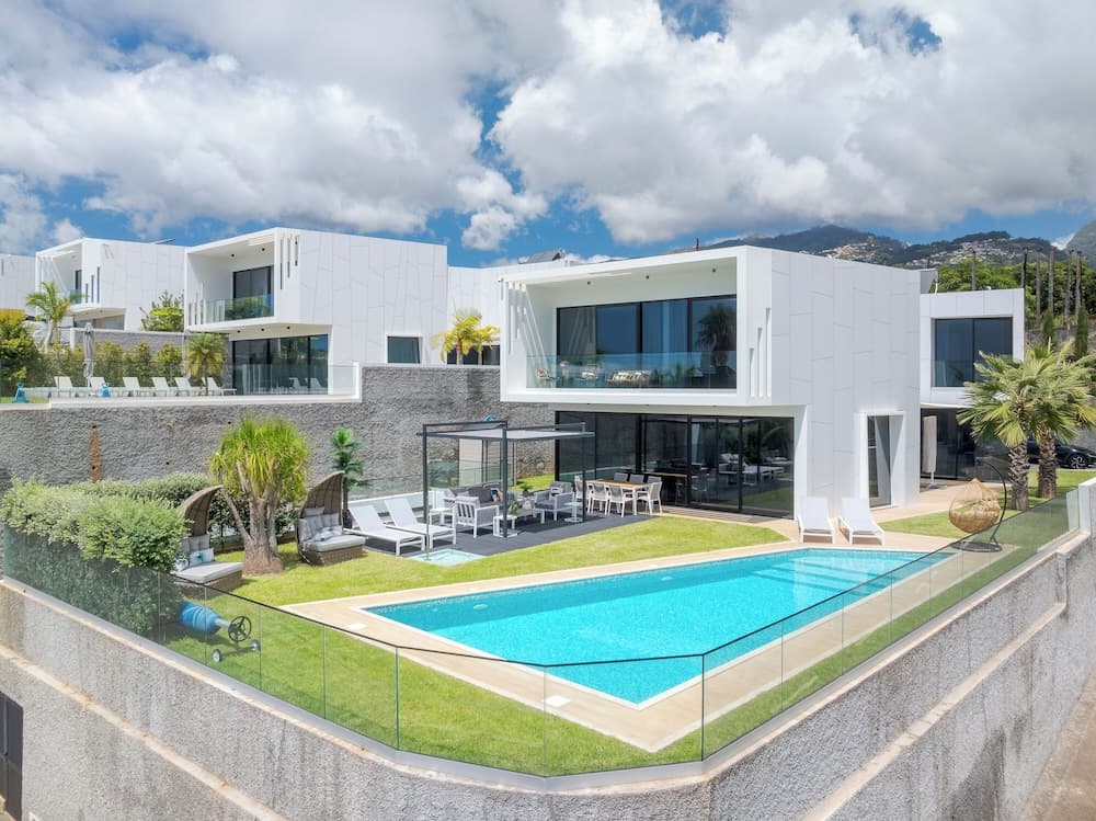 Luxury Diamond House