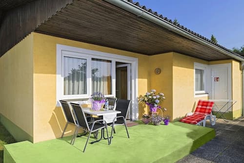 Bungalow on Lake Klopein With a Terrace