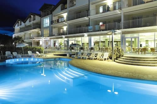 Apartment in Roseto Near Sandy Beach