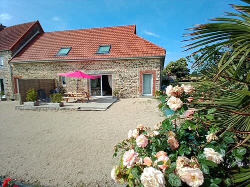 Semi Detached House, Bacilly