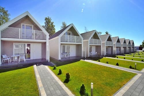 Holiday Homes With Terraces Close to the Beach