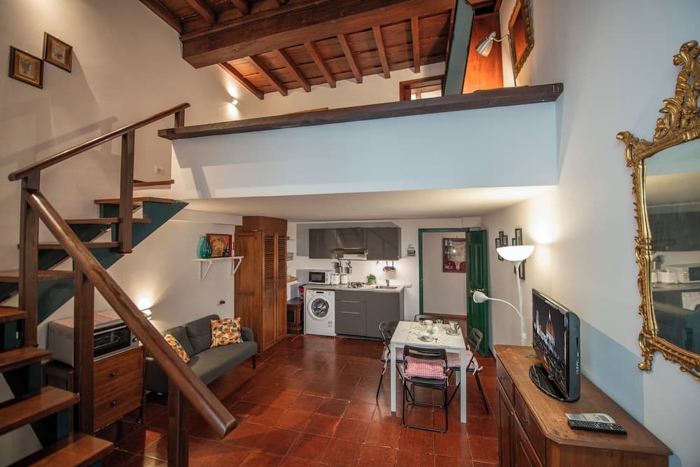 Mamo Florence - Borgo San Jacopo Apartment