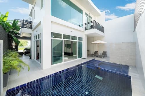 Elegant 3BR Pool Villa Sara near NaiHarn