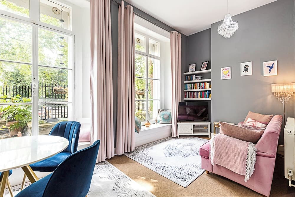 Chic 1 Bedroom Parkview Flat At Arundel Square