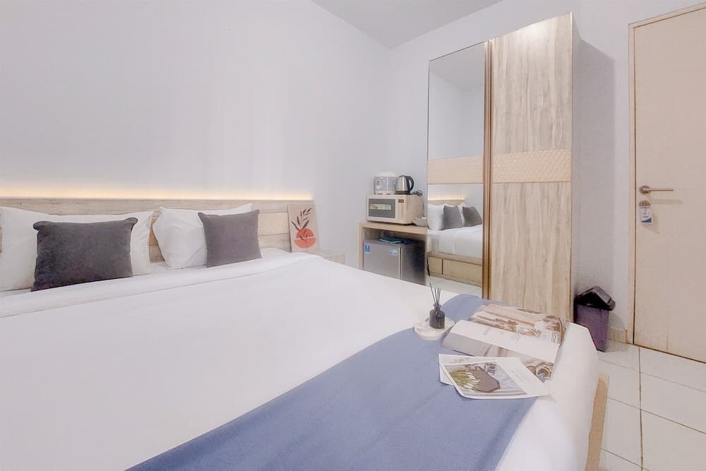 Good Studio Apartment (No Kitchen) At Aeropolis Residence