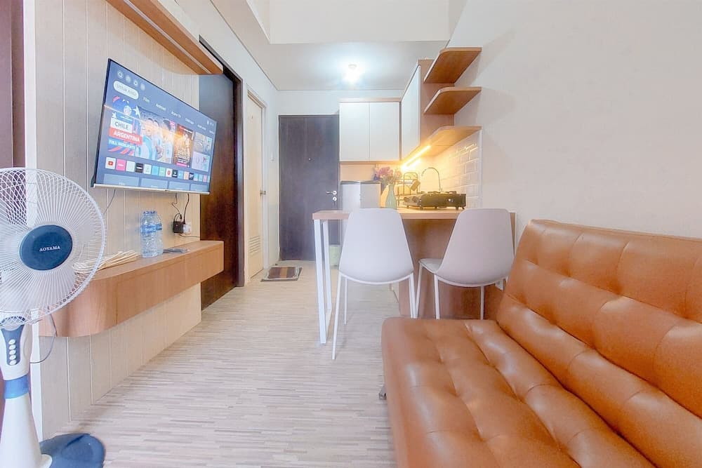 Best Deal And Cozy 2Br At Apartment Serpong Greenview