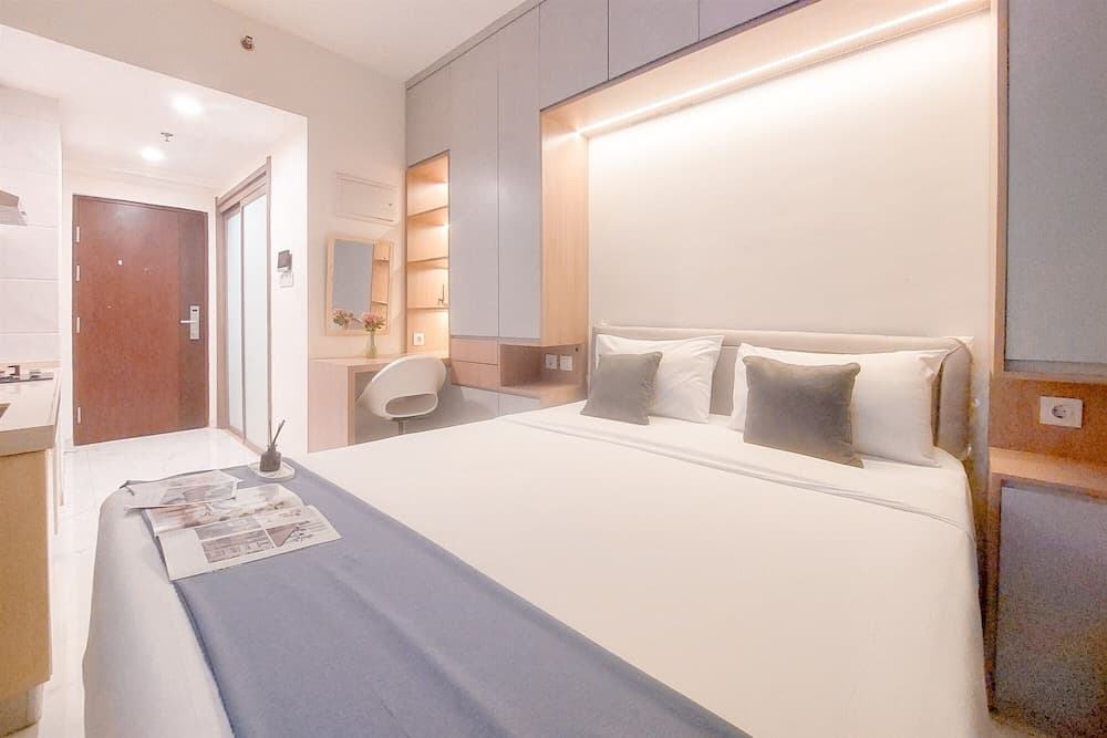 Good Place And Strategic Studio At Sky House Bsd Apartment