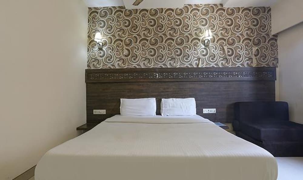 Fabhotel Shivani Residency
