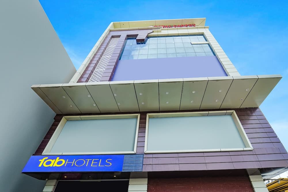 Fabhotel Royal Carpet