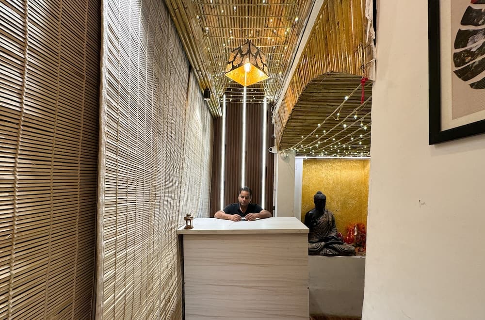 The Leisure Cave on the Ganges