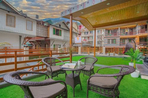 Hotel Divine Paradise Manali