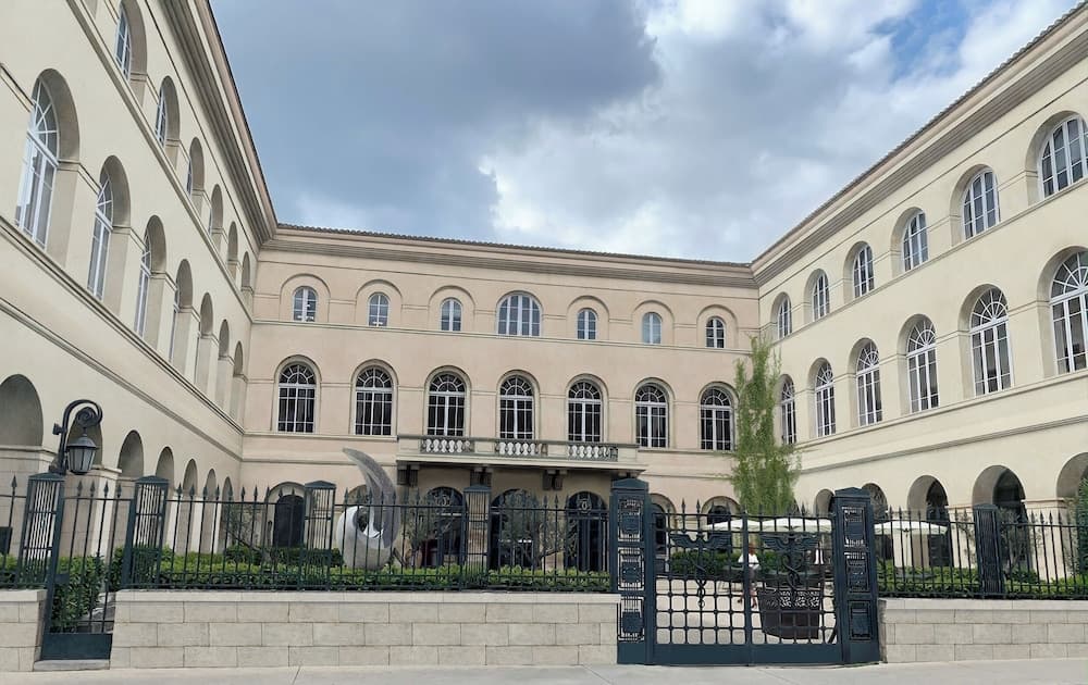 Le Grand Hôtel Dieu by SOWELL COLLECTION