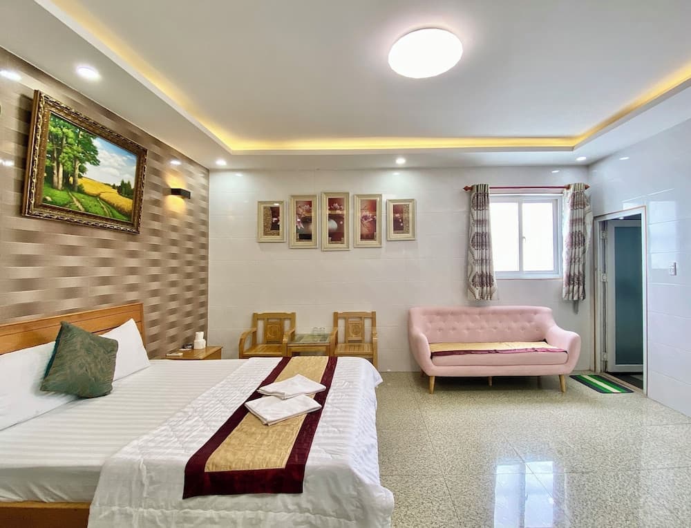 Hoang Quan Hotel  - Go Vap