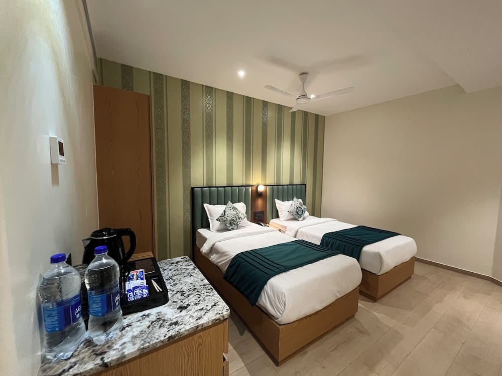 Esquire Hotel Mumbai