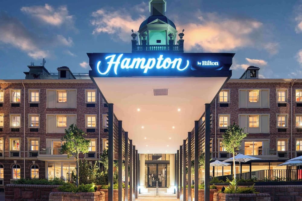 Hampton By Hilton Sandton Grayston